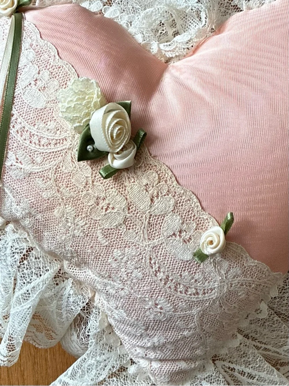 NWT Saks Fifth Avenue, Antique Blush Pink Hanging Heart Pillow, England, 1980s
